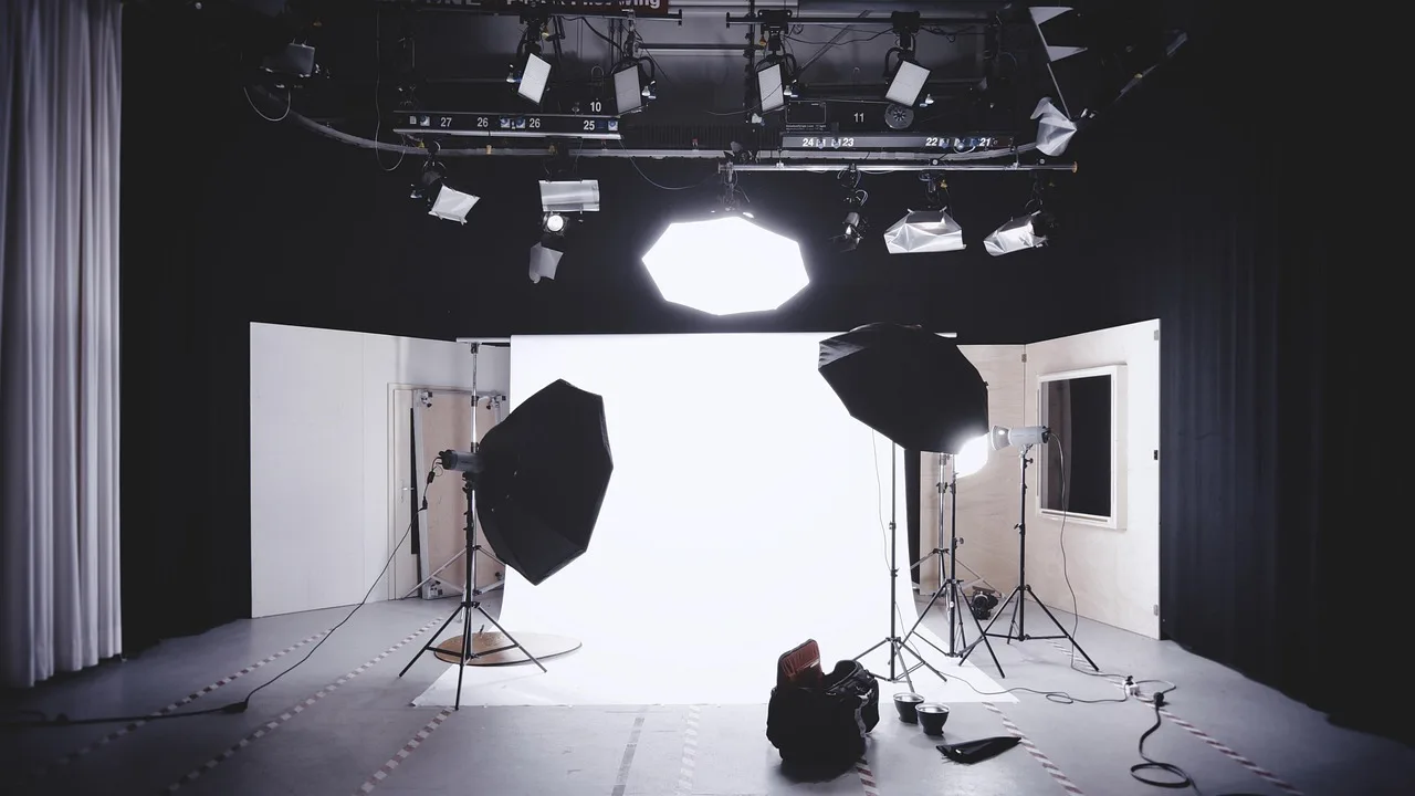 fotografering, studie, photo shoot, belysning, fotografering belysning, belysning udstyr, fotoudstyr, blitz, indendørs, lys, spejl, værelse, spotlights, teknologi, arbejdsplads, studie, studie, studie, studie, studie, lys, teknologi